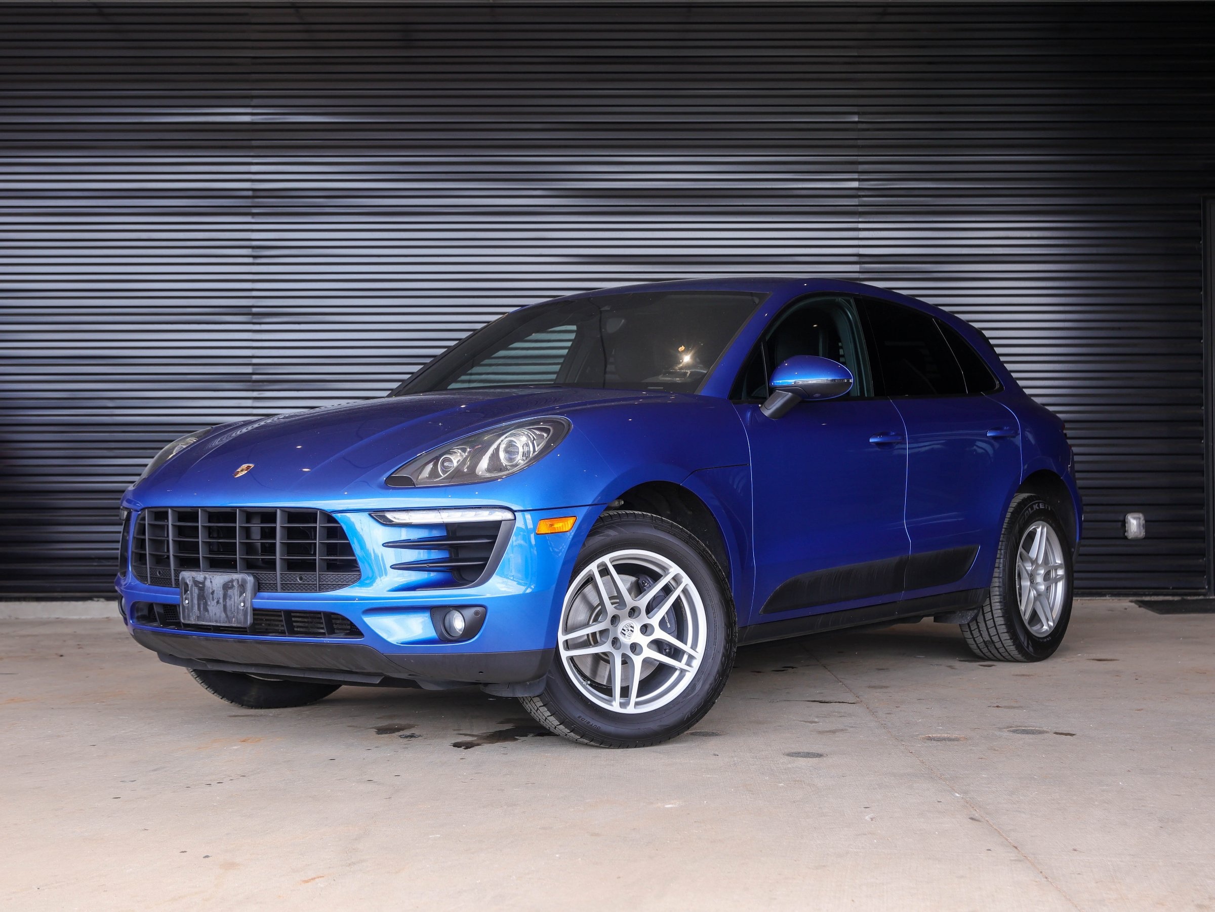 Sapphire Blue Metallic 2018 Porsche Macan SUV / Crossover All-Wheel Drive 7-Speed Automatic