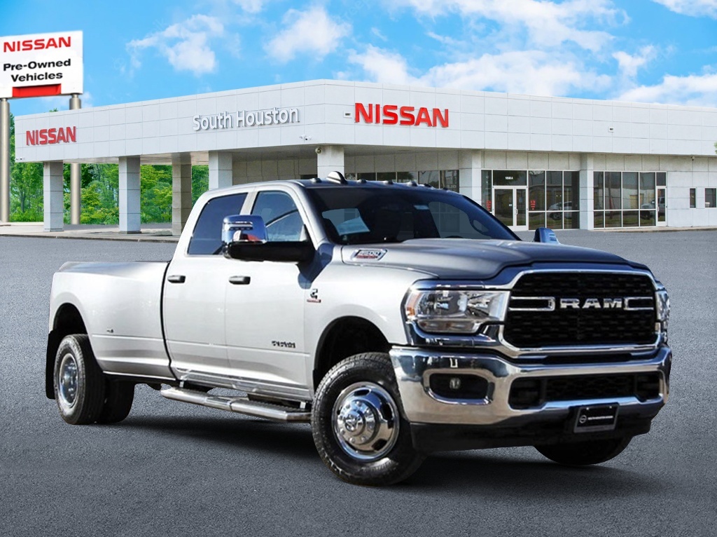 2024 RAM 3500 Big Horn Crew Cab LB DRW 4WD